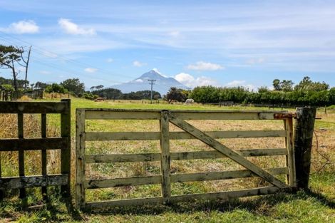 Photo of property in 185 Tasman Street, Opunake, 4616