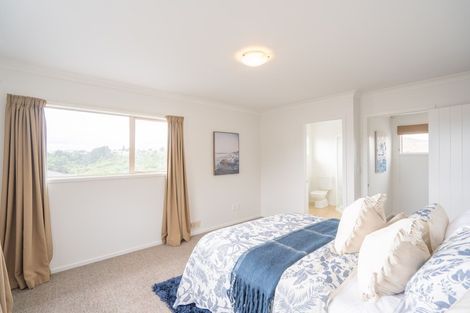 Photo of property in 20 Dusky Crescent, Aotea, Porirua, 5024