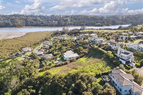 Photo of property in 30 Schopolo Place, Schnapper Rock, Auckland, 0632