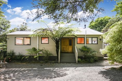 Photo of property in 39 Turanga Road, Henderson Valley, Auckland, 0612