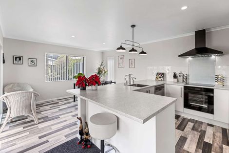 Photo of property in 13 Kamahi Street, Castlecliff, Whanganui, 4501