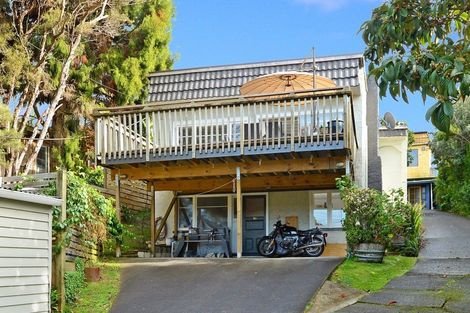 Photo of property in 1/30 Cresta Avenue, Beach Haven, Auckland, 0626