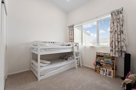 Photo of property in 5/122 Archibald Road, Kelston, Auckland, 0602