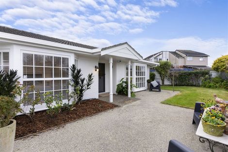 Photo of property in 1/9 Stanley Avenue, Milford, Auckland, 0620