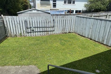 Photo of property in 1/1 Proctor Lane, Tawa, Wellington, 5028