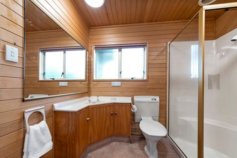 Photo of property in 19 Wirihana Road, Titirangi, Auckland, 0604