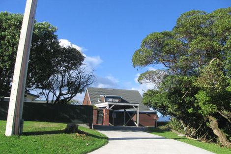 Photo of property in 4 Maungaraki Road, Korokoro, Lower Hutt, 5012