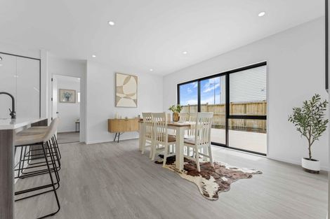 Photo of property in 73 Clarks Beach Road, Clarks Beach, 2122