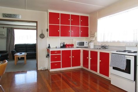 Photo of property in 10 Roberts Street, Tawa, Wellington, 5028