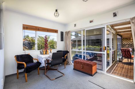 Photo of property in 369 Mangorei Road, Merrilands, New Plymouth, 4312