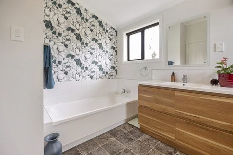 Photo of property in 6 Coach Road, Fairfield, Dunedin, 9018