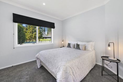 Photo of property in 15 Maple Grove, Acacia Bay, Taupo, 3385