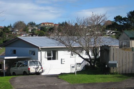 Photo of property in 2/19 Moxham Grove, Massey, Auckland, 0614