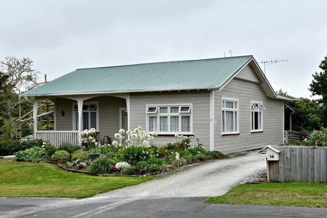 Photo of property in 14 Beach Street, Waikouaiti, 9510