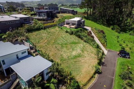 Photo of property in 12b Shearer Drive, Oakura, 4314