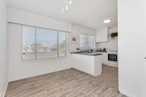 Photo of property in 4/62 Kitchener Road, Milford, Auckland, 0620