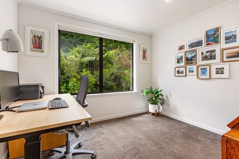 Photo of property in 39b Kakariki Grove, Waikanae, 5036