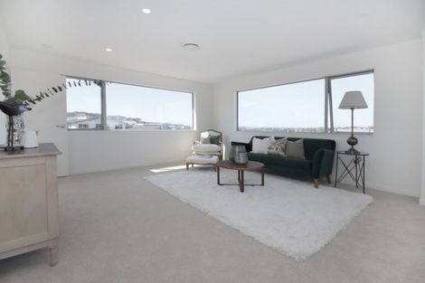 Photo of property in 28 Grut Greens, Silverdale, 0932