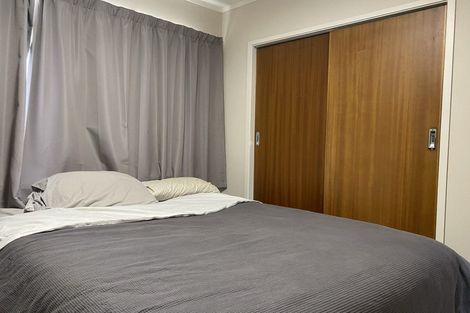 Photo of property in 1/114 Te Atatu Road, Te Atatu South, Auckland, 0610