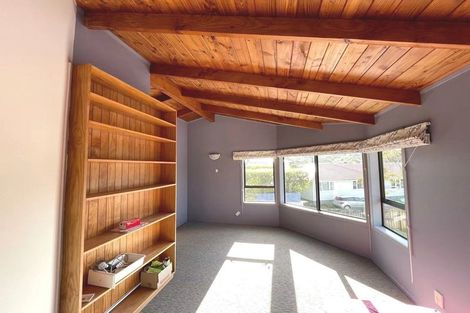 Photo of property in 122 Triangle Road, Massey, Auckland, 0614