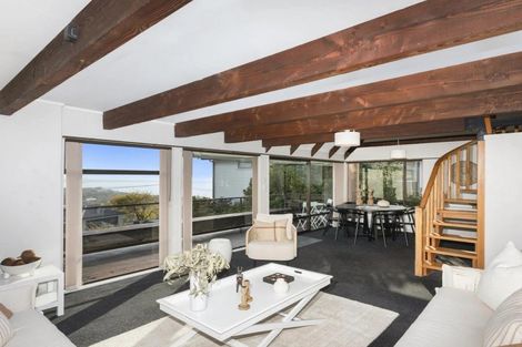 Photo of property in 1/17 Moncks Spur Road, Redcliffs, Christchurch, 8081