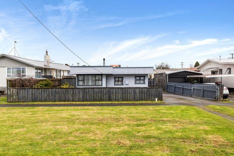 Photo of property in 69 Domett Street, Waitara, 4320