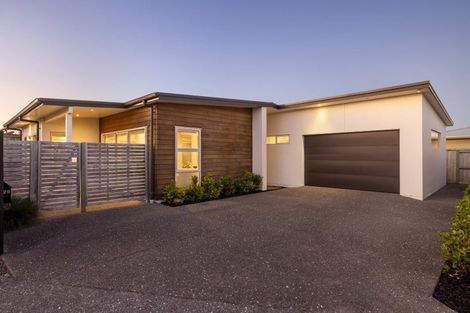 Photo of property in 29 Hugo Way, Papamoa Beach, Papamoa, 3118