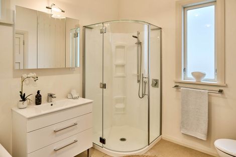 Photo of property in 20 Bloomfield Terrace, Hutt Central, Lower Hutt, 5010