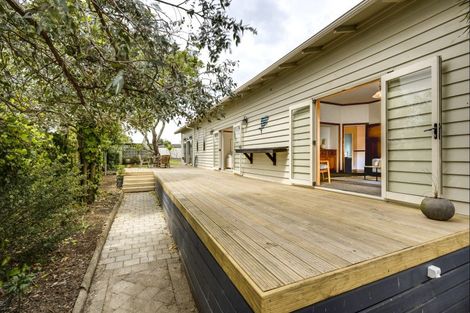 Photo of property in 472 Main North Road, Bay View, Napier, 4104