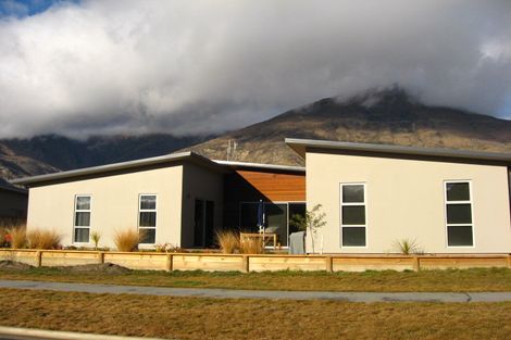 Photo of property in 7 Mcivor Lane, Lake Hayes, Queenstown, 9304