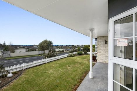 Photo of property in 140 Parklands Avenue, Bell Block, New Plymouth, 4312