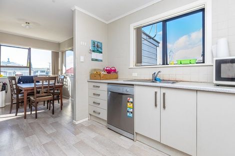 Photo of property in 2/40 Churchill Avenue, Manurewa, Auckland, 2102