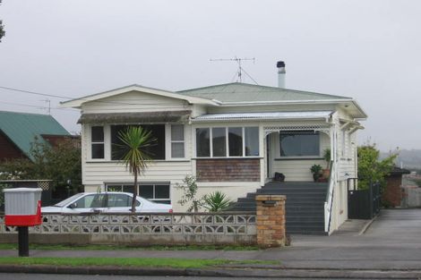 Photo of property in 2/65 Sturges Road, Henderson, Auckland, 0612