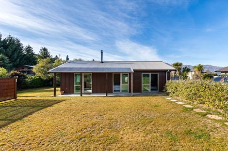 Photo of property in 15 Hewson Crescent, Lake Hawea, Wanaka, 9382