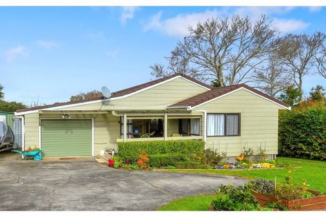 Photo of property in 2/8 Mcinnes Road, Weymouth, Auckland, 2103
