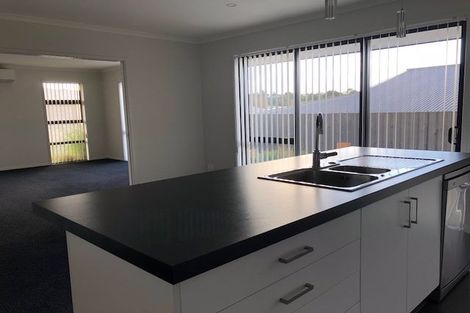 Photo of property in 36 Fairfax Crescent, Pyes Pa, Tauranga, 3112