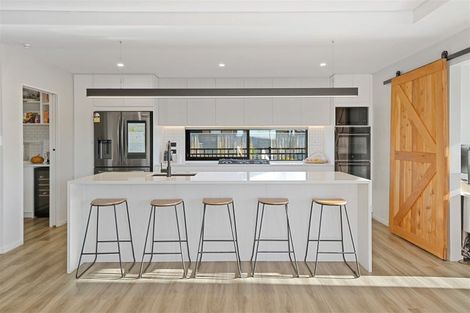 Photo of property in 10 Whitburn Avenue, Halswell, Christchurch, 8025