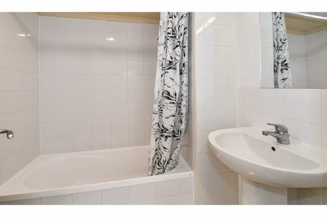 Photo of property in The Rennaissance, 4j/18 Ronwood Avenue, Manukau, Auckland, 2104