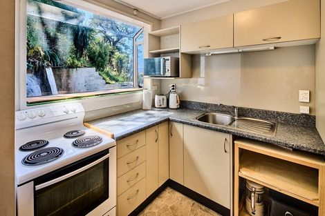 Photo of property in 1/102 Sutherland Road, Melrose, Wellington, 6023