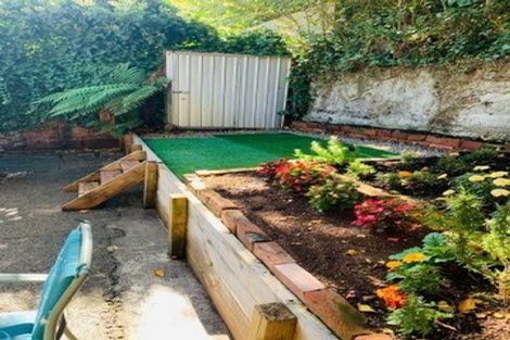 Photo of property in 36 Hawkhurst Road, Lyttelton, 8082