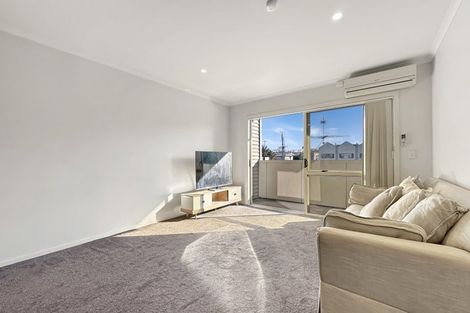 Photo of property in 2d/47 Stanhope Road, Mount Wellington, Auckland, 1051