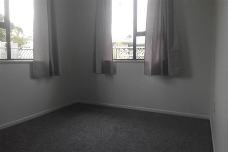 Photo of property in 37 Vera Road, Te Atatu South, Auckland, 0610