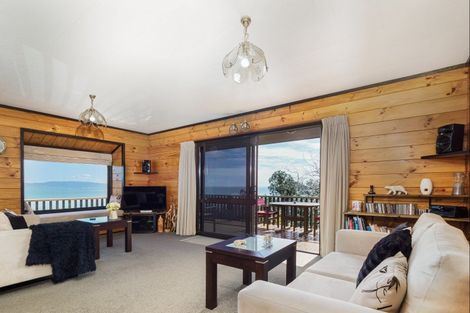 Photo of property in 17 Adams Road, Thornton Bay, Thames, 3575