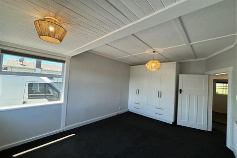 Photo of property in 197 Seaview Road, Westown, New Plymouth, 4310