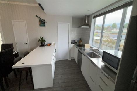 Photo of property in 197 Seaview Road, Westown, New Plymouth, 4310