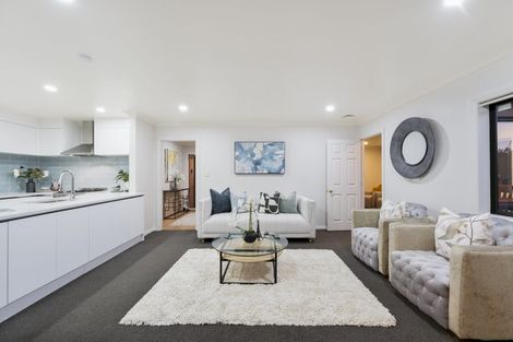 Photo of property in 51 Semillon Avenue, Henderson, Auckland, 0612