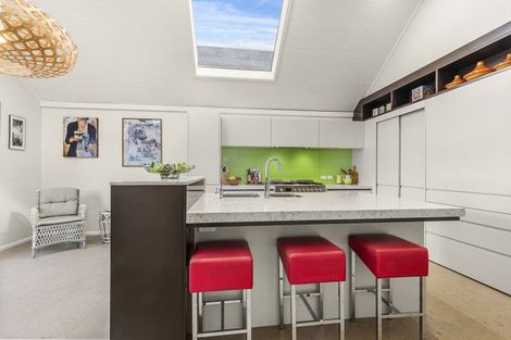 Photo of property in 30 Burnham Street, Seatoun, Wellington, 6022