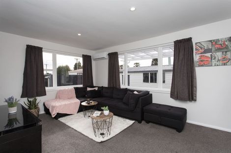 Photo of property in 117 Sawyers Arms Road, Northcote, Christchurch, 8052