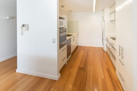 Photo of property in Aqua, 7/74 Oriental Parade, Oriental Bay, Wellington, 6011
