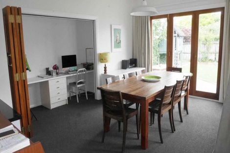 Photo of property in 22 Saint Andrews Square, Strowan, Christchurch, 8052